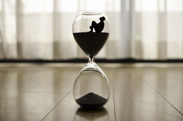 time-1485384_640 песочные часы