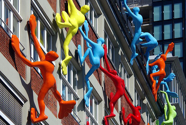 spidermen-building Человек-паук. инсталляция