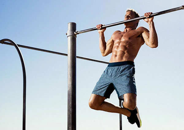 pullup1 Сгибание ног при подтягивании