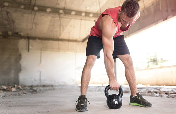 Kettlebell-one-hand-stand Жим гири одной рукой
