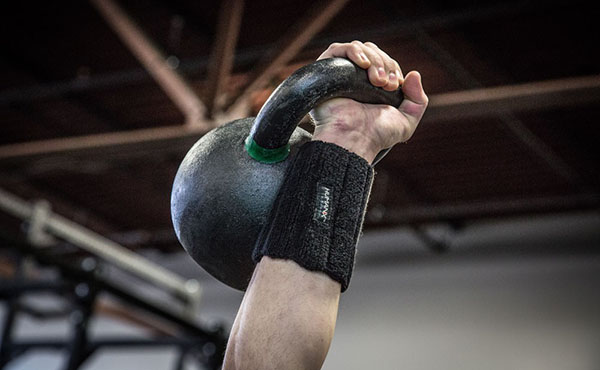 Kettlebell-one-hand Жим гири одной рукой