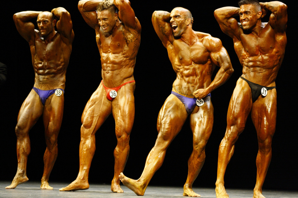bodybuilding-685087_1920 бодибилдеры на вступлении